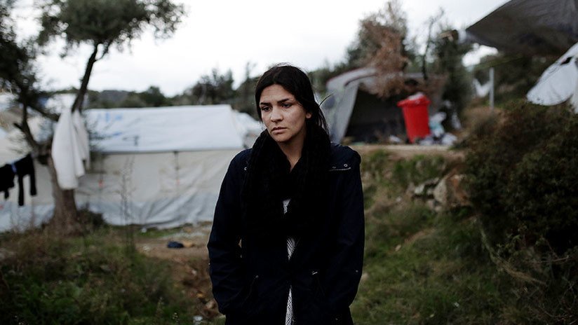 Refugiadas en campamentos de Grecia usan pañales para evitar violaciones 