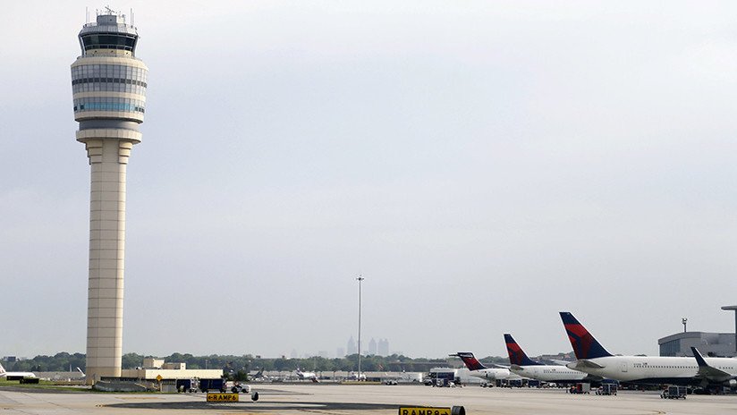 EE.UU.: Un apagón en el aeropuerto más transitado del mundo causa retrasos en los vuelos