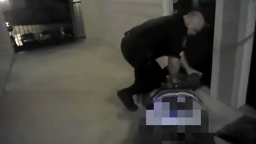 Llama a la Policía tras discutir con su novio y la detienen con una descarga eléctrica (VIDEO) 