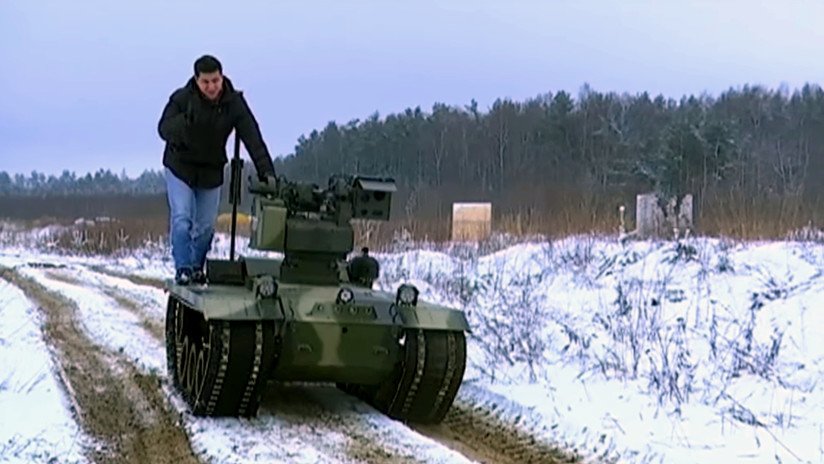 VIDEO: el Ejército ruso prueba un robot kamikaze