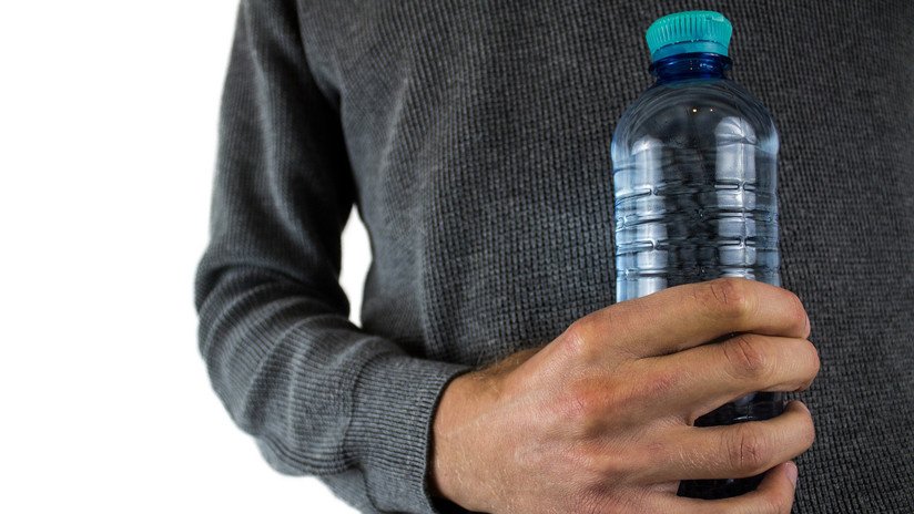 Un alemán bebe más de 20 litros de agua por día por esta estremecedora razón
