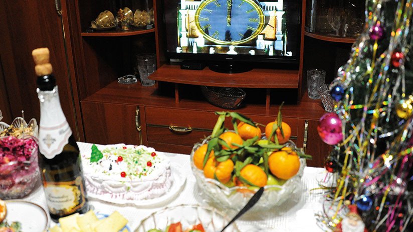 Mandarinas, olivié y arenques 'con abrigo de piel': ¿Se atreve a celebrar el Año Nuevo 'a la rusa'?