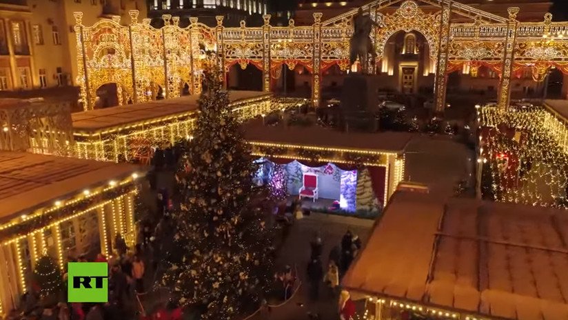 VIDEO: La principal arteria de Moscú se llena de luces a la espera de Año Nuevo