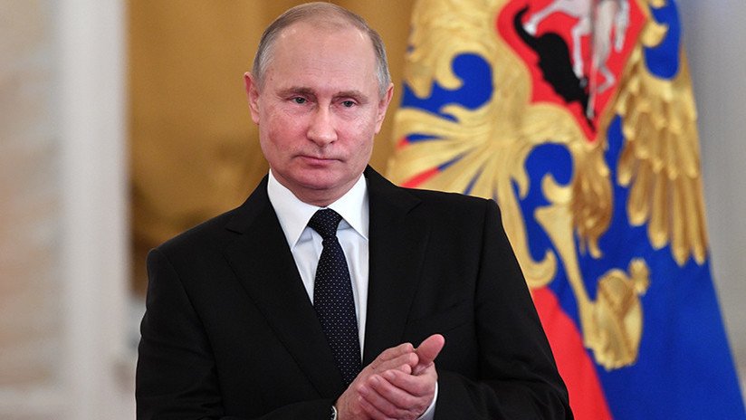 Putin firma una ley para elaborar un registro de funcionarios despedidos por corrupción