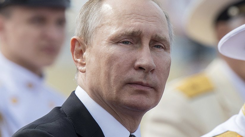 Putin firma la ley para ampliar una base naval en Siria