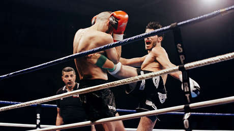 FOTOS: Luchador de boxeo tailandés sufre un terrible golpe que le hundió la frente