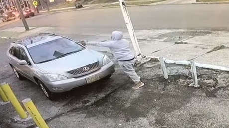 VIDEO: Brutal tiroteo en una gasolinera de EE.UU. como en una película de gángsteres