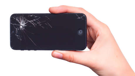 ¿Fin de las pantallas de teléfono rotas? Descubren por accidente un vidrio que se autoregenera