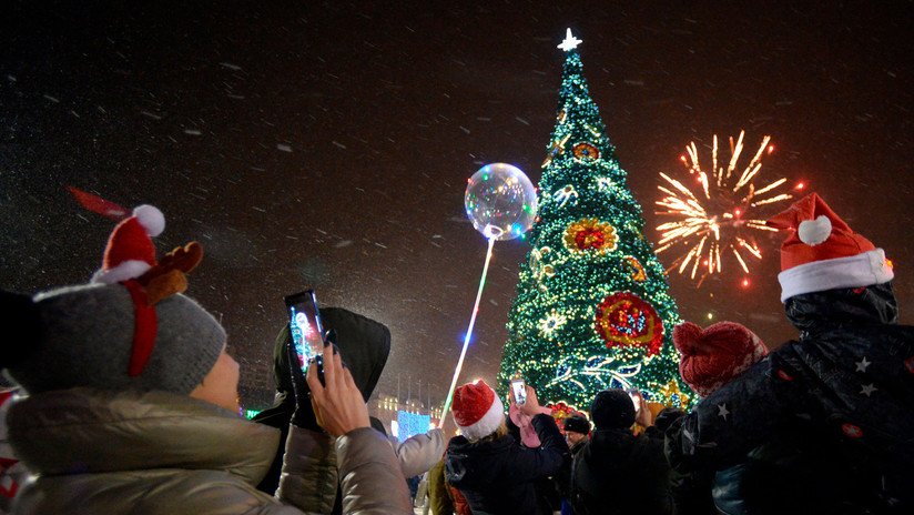 Con frío y sonrisas: Así celebraron el Año Nuevo en Rusia