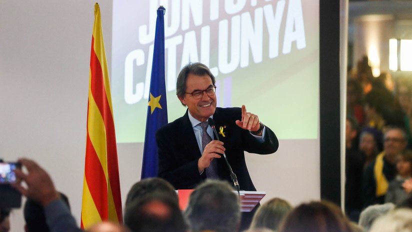 España: El expresidente catalán Artur Mas anuncia su dimisión del partido independentista PDeCAT
