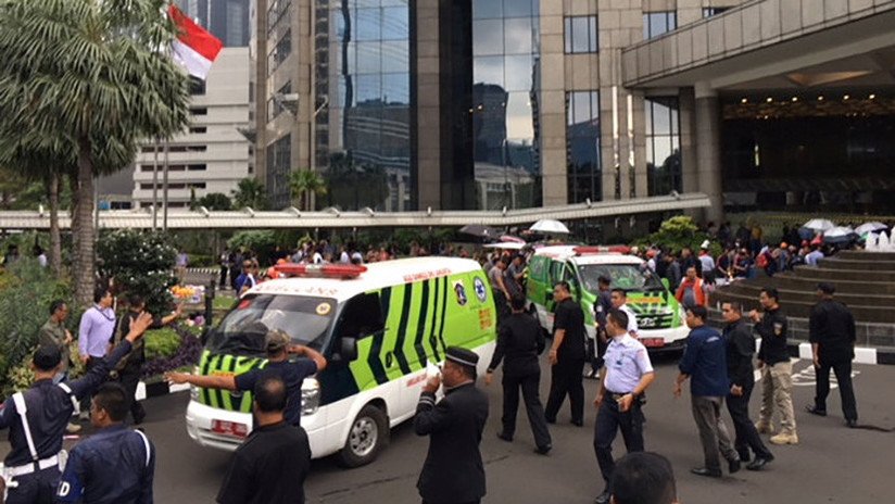 Un piso de la Bolsa de Valores de Indonesia colapsa y deja al menos 75 heridos (FOTOS, VIDEO)