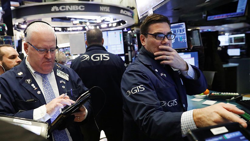 Histórico: El índice Dow Jones alcanza los 26.000 puntos por vez primera
