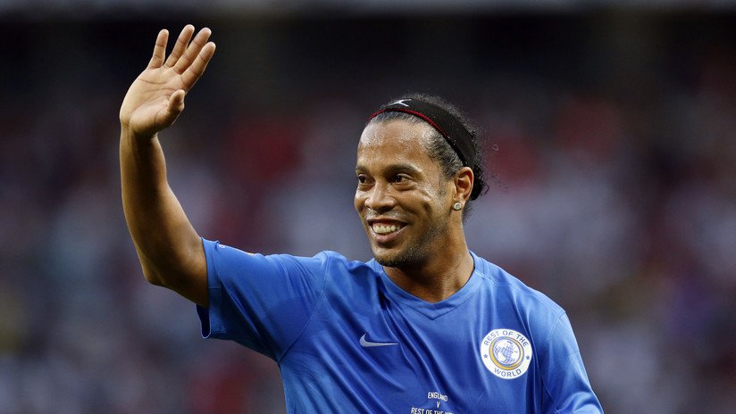 Anuncian la jubilación de Ronaldinho con un partido de despedida