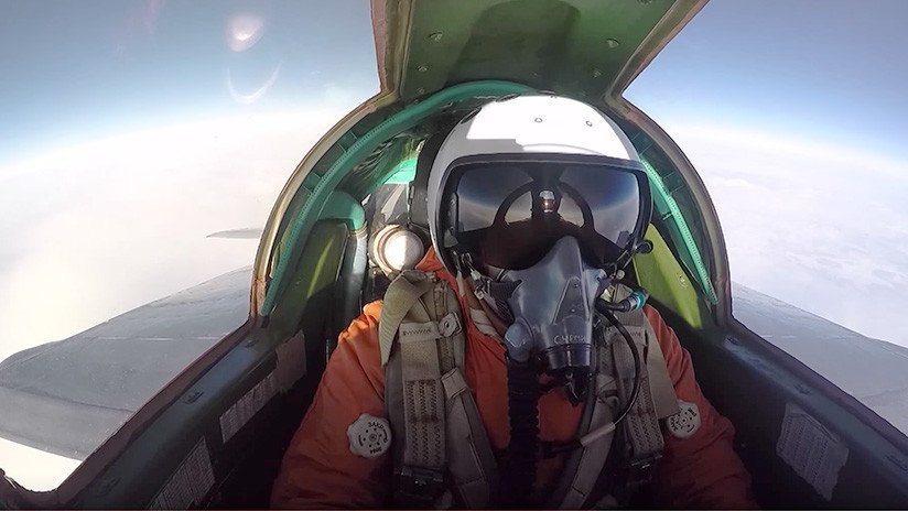 VIDEO: Interceptores MiG-31 surcan la estratósfera en un 'combate' supersónico