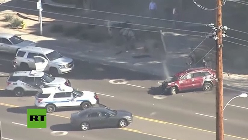 VIDEO: Una persecución policial en sentido contrario termina con una brutal colisión en EE.UU. 