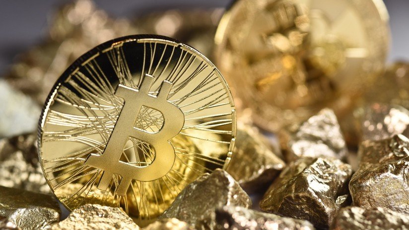 "El fraude no es el bitcóin, sino el dólar": John McAfee habla del futuro del dinero digital