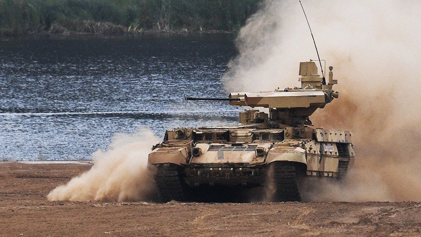 El Ejército ruso se equipa con el carro de soporte para tanques 'Terminator' (FOTOS, VIDEO)