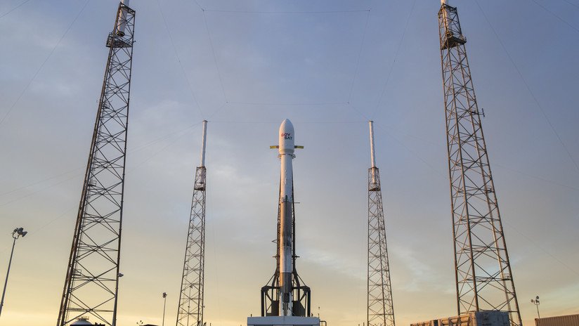 El cohete Falcon 9 de SpaceX pone un nuevo satélite de comunicaciones en órbita (VIDEO)