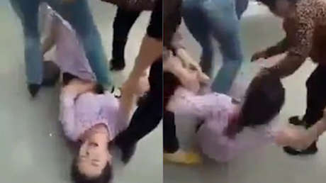 FUERTES IMÁGENES: Mujeres furiosas golpean salvajemente a una joven embarazada pisando su vientre
