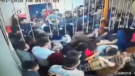 VIDEO: Pelea masiva en un club nocturno da la bienvenida al Año Nuevo
