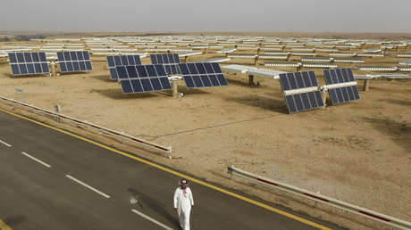 Arabia Saudita quiere desarrollar energías renovables por valor de 7.000 millones de dólares en 2018