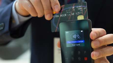 ¿No tiene dinero en efectivo? Una iglesia de Francia acepta ofrendas con tarjeta 'contacless'