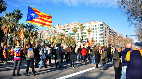 "El presidente del Parlamento catalán prefirió no sacrificarse y aplazar el pleno"