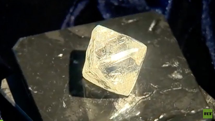 Hallan en Rusia dos diamantes extremadamente grandes