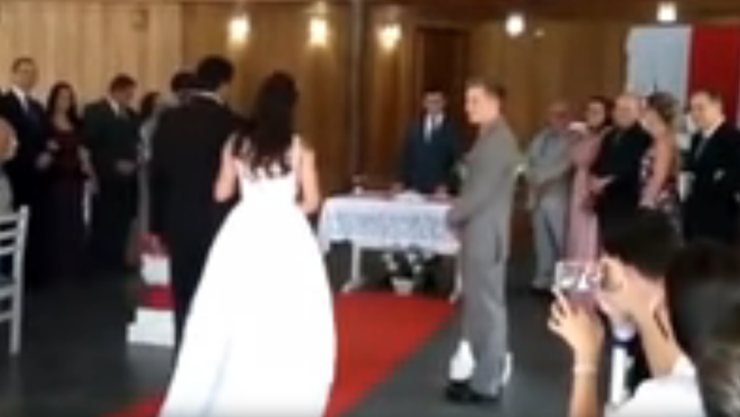 VIDEO: Unos gemidos inconfundibles interrumpen una boda en Brasil