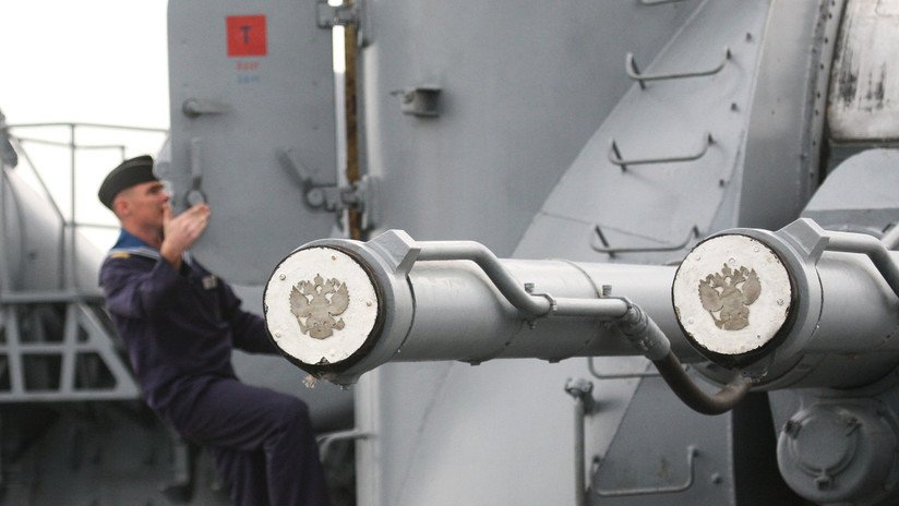AK-130: el cañón 'monstruo' de la artillería naval rusa capaz de exterminar enjambres de drones