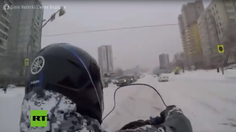 VIDEO: Vertiginoso viaje en motonieve por el Moscú más blanco