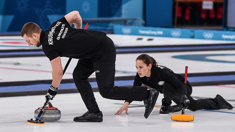 El equipo ruso de curling gana la primera medalla olímpica en la historia