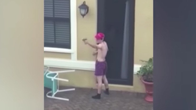 VIDEO: El asesino de la escuela de Florida fue grabado haciendo prácticas de tiro en su casa