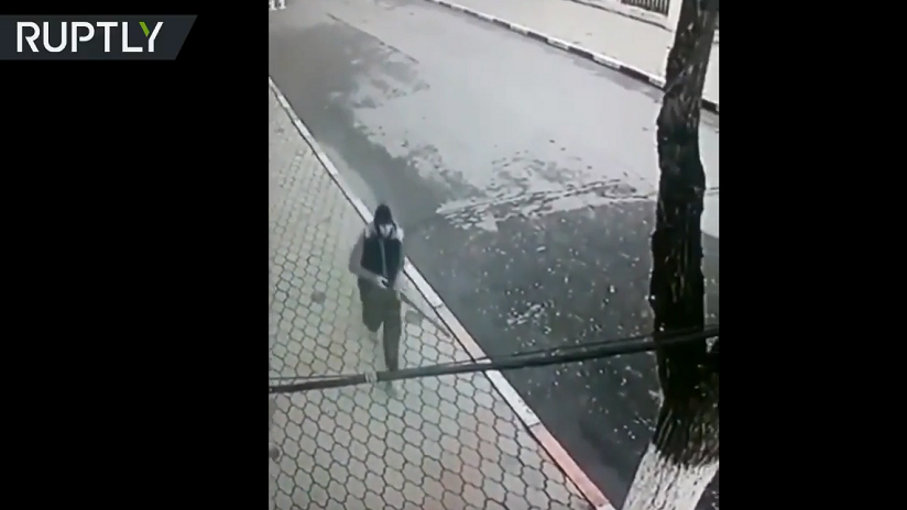 VIDEO: Captan al tirador momentos antes de disparar contra la iglesia en Rusia