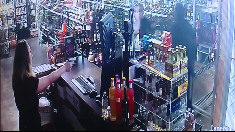 VIDEO: Intenta robar una tienda de alcohol pero es baleado por la propietaria