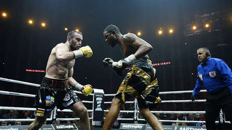 El boxeador cubano Dorticós rompe en llanto tras perder el invicto ante el ruso Gassiev (VIDEO)