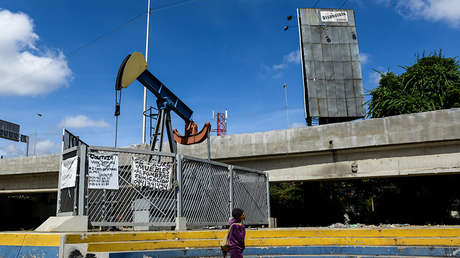 Tillerson revela la intención estadounidense de imponer un embargo petrolero a Venezuela