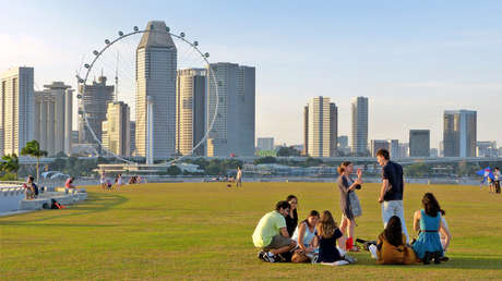 Superávit récord: El Gobierno de Singapur repartirá dinero entre la población