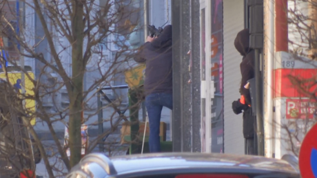 Operación policial en Bruselas después de que agentes bloquearan un tirador en un edificio