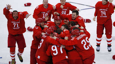 "Un equipo sin país": The New York Post comenta la medalla de oro de los rusos en hockey