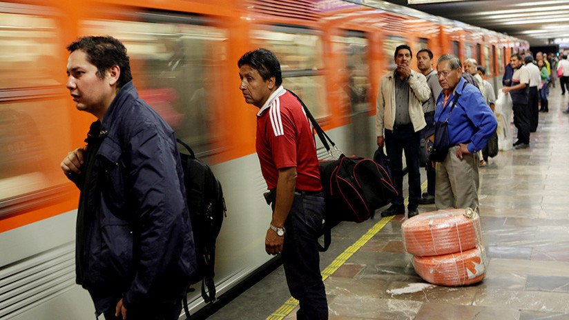 FOTOS: Desalojan una estación de metro en la Ciudad de México