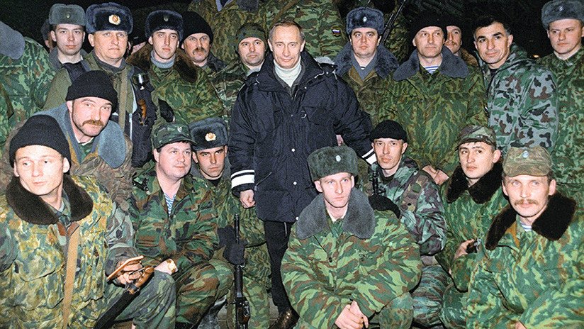 Putin relata que su helicóptero estuvo bajo fuego en Chechenia