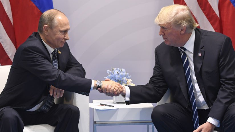 El anuncio de Trump a Putin de que podrían encontrarse pronto sorprende a la Casa Blanca