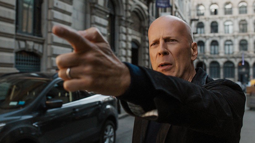 VIDEO, FOTOS: ¿Bruce Willis en Chile? El furor se desata en un centro comercial de Santiago