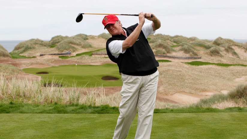Donald Trump reposa en su club de golf mientras en el país exigen un mayor control de las armas