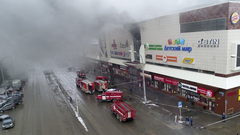 Las salidas de emergencia del centro comercial ruso incendiado estaban bloqueadas