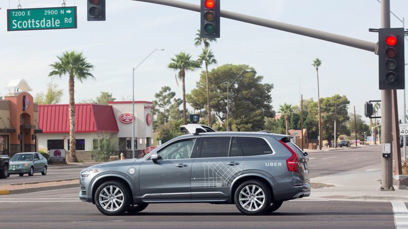 Arizona suspende las pruebas de coches autónomos de Uber tras el accidente mortal