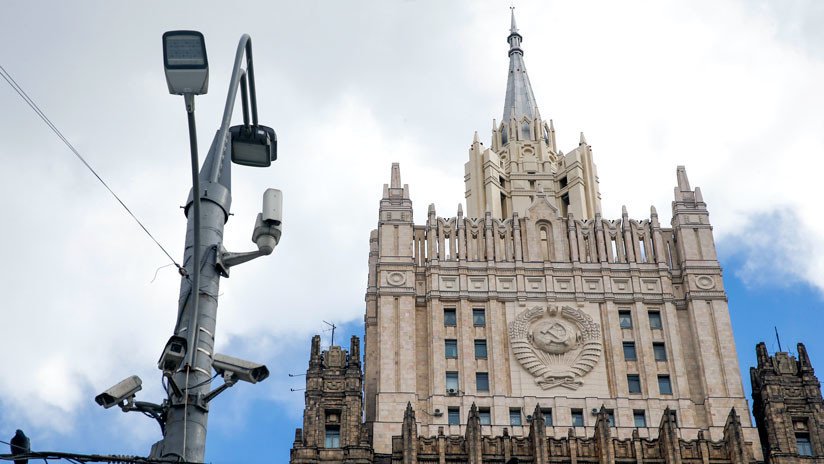 Rusia: EE.UU. hace esfuerzos "febriles" para contactar con diplomáticos rusos que ese país expulsará