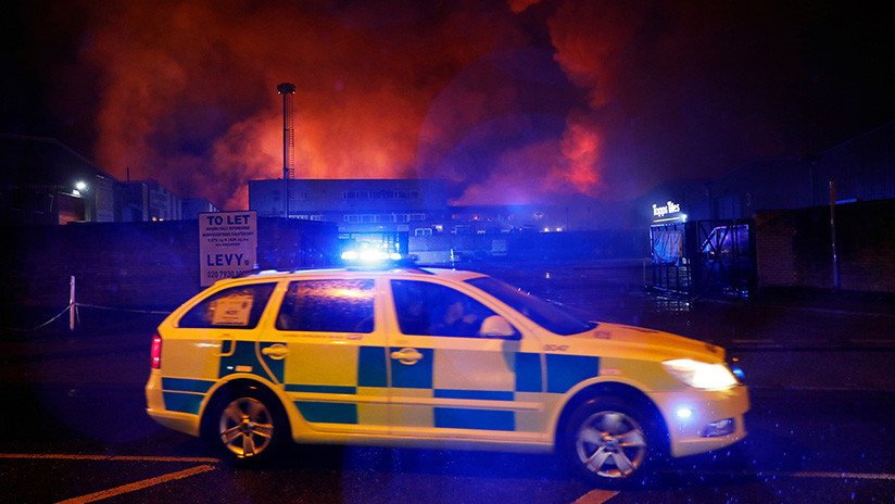 FOTOS, VIDEOS: Un gran incendio se registra cerca del Estadio Olímpico de Londres