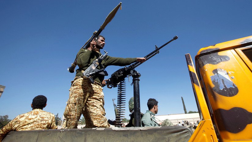 Un petrolero saudí es atacado por rebeldes hutíes en el mar Rojo